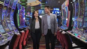 iBet Thai APP အင်္ဂါရပ်များ မြန်မာဖုန်းတွင် Sportsbook Live Casino Slots ကစားနေသောမြင်ကွင်း